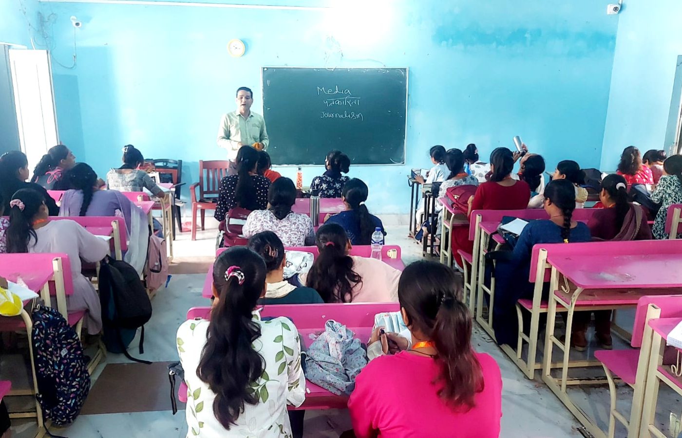 समाजसेवा का सर्वोत्तम माध्यम है पत्रकारिता : प्रो. संतोष दत्त झा
